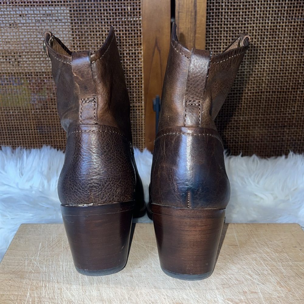 Frye Jolene Leather Pull On Booties - Picture 3 of 8